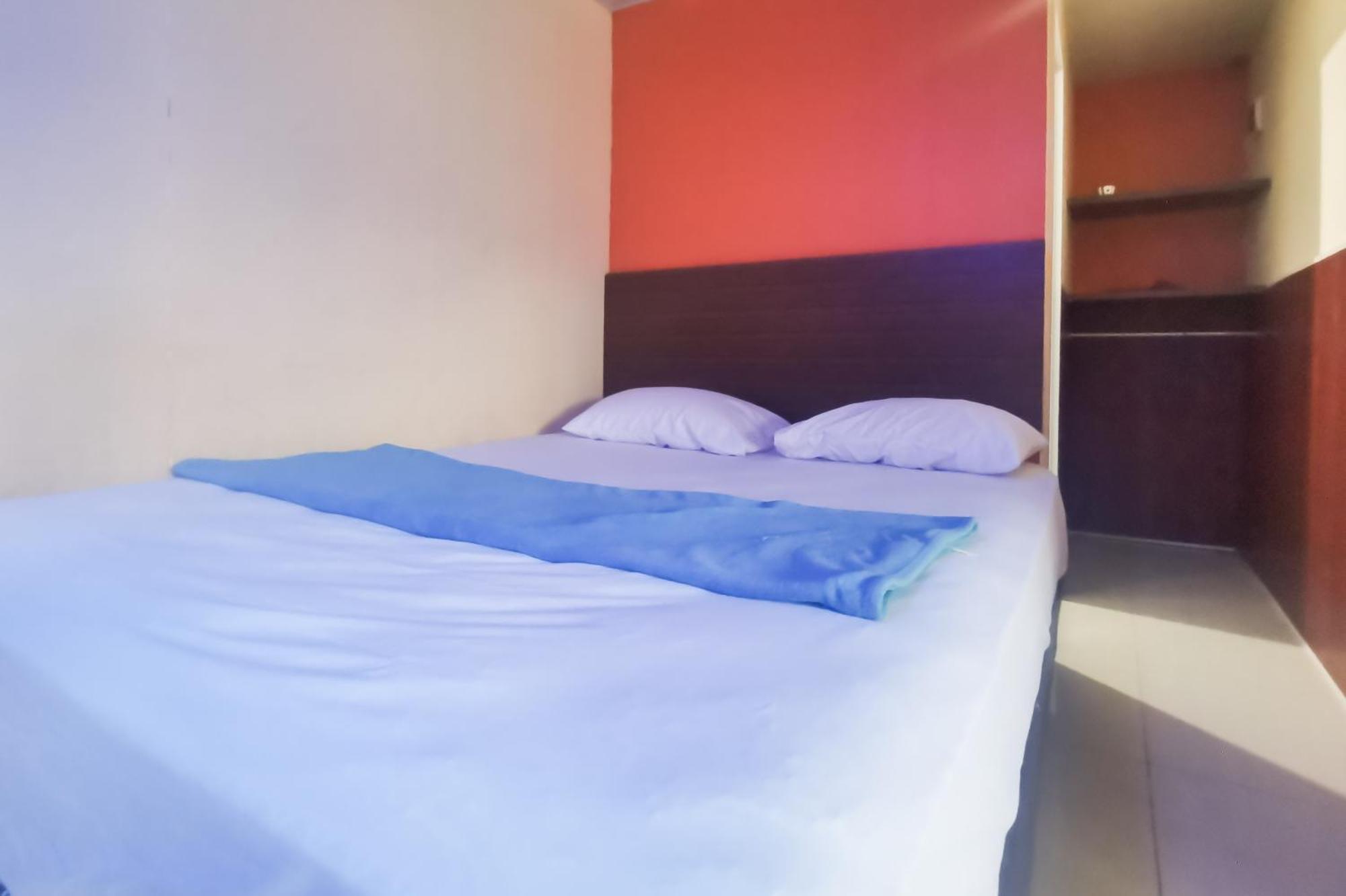Hotel Container Inn Mitra Reddoorz Gadok Bagian luar foto