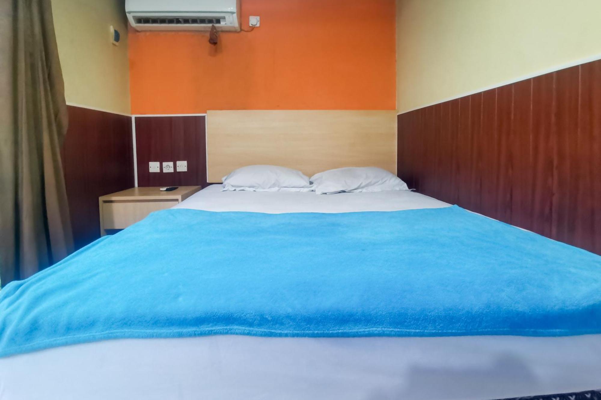 Hotel Container Inn Mitra Reddoorz Gadok Bagian luar foto