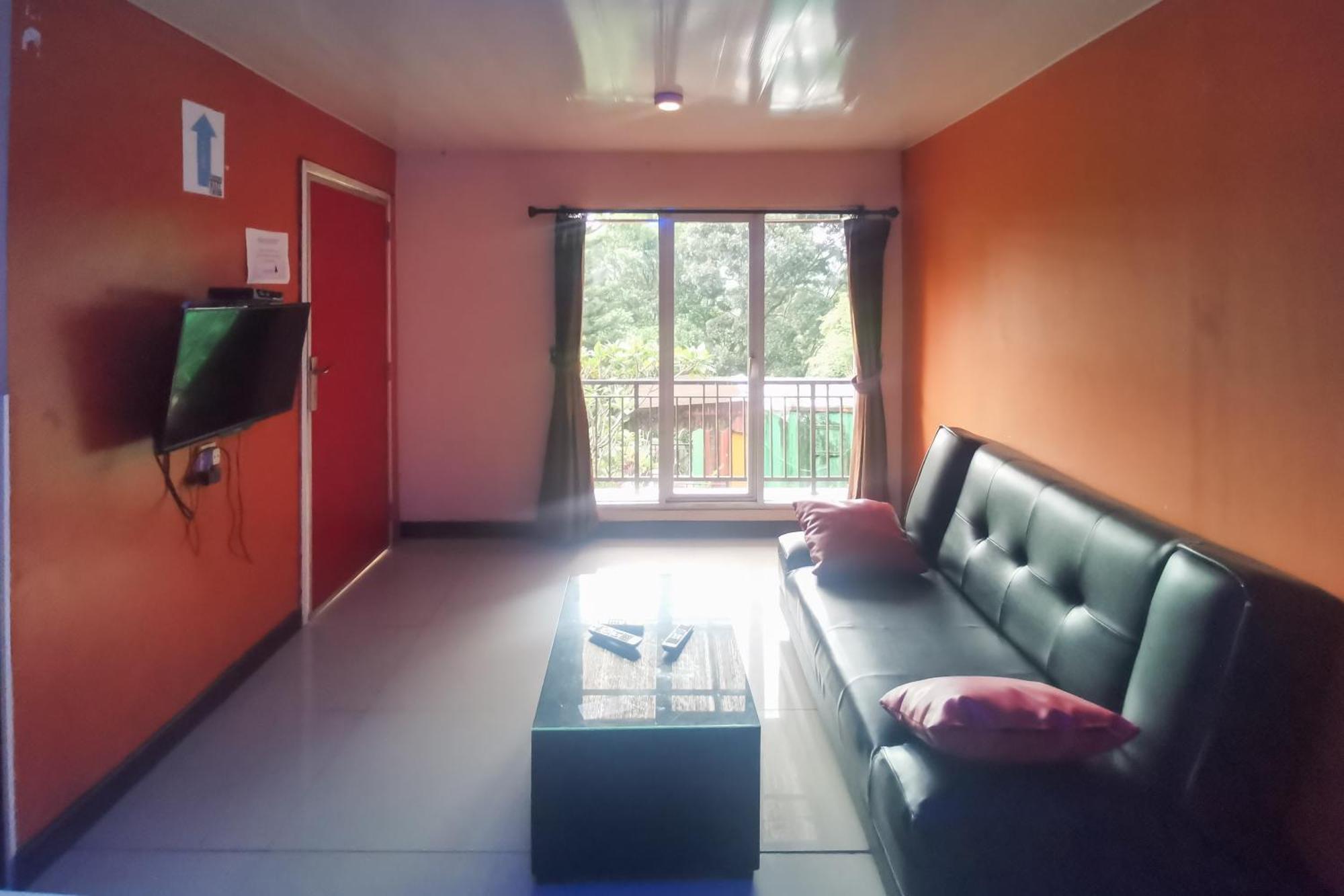 Hotel Container Inn Mitra Reddoorz Gadok Bagian luar foto
