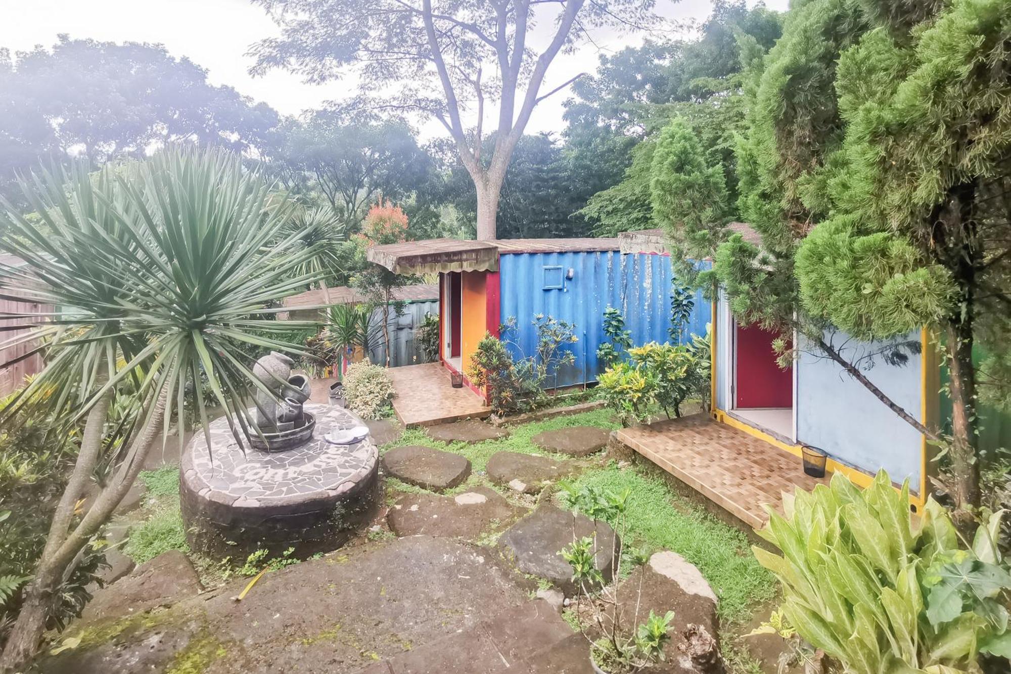 Hotel Container Inn Mitra Reddoorz Gadok Bagian luar foto